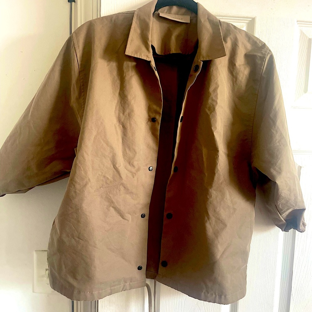 Essential boy windbreaker size 10